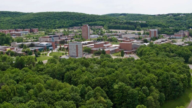 University Removes Speaker Instead of Disruptive Mob