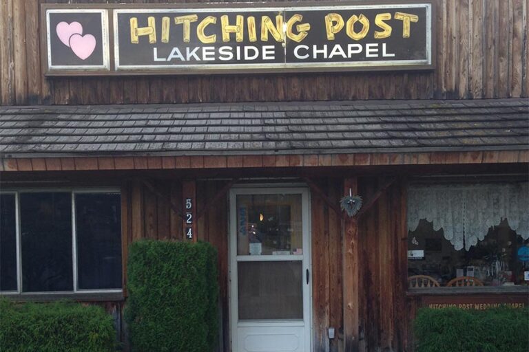 City Backs Down After Threatening Idaho Wedding Chapel Owners